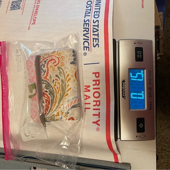 Small floral fabric wallet handmade snap and zip with fully lined pocket - Picture 6 of 6